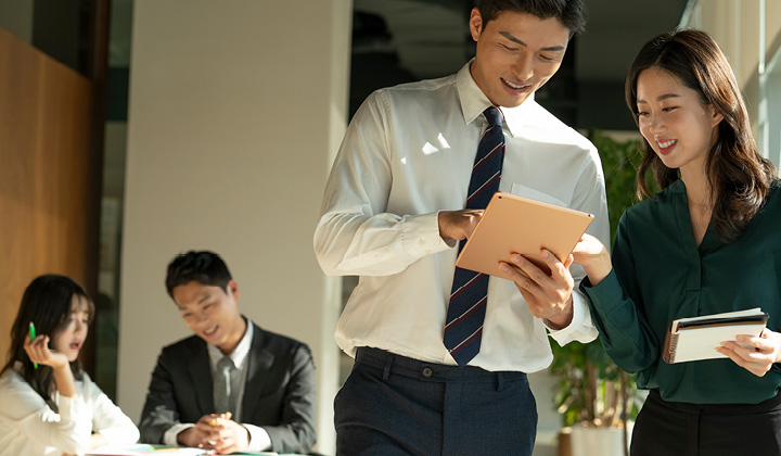 信用貸款 談判準備圖：風險等級→條件談判→文件備齊的順序示範