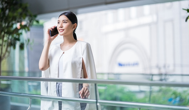 免留車借款 提前清償示意：違約金與退費規則對總費用的影響圖表